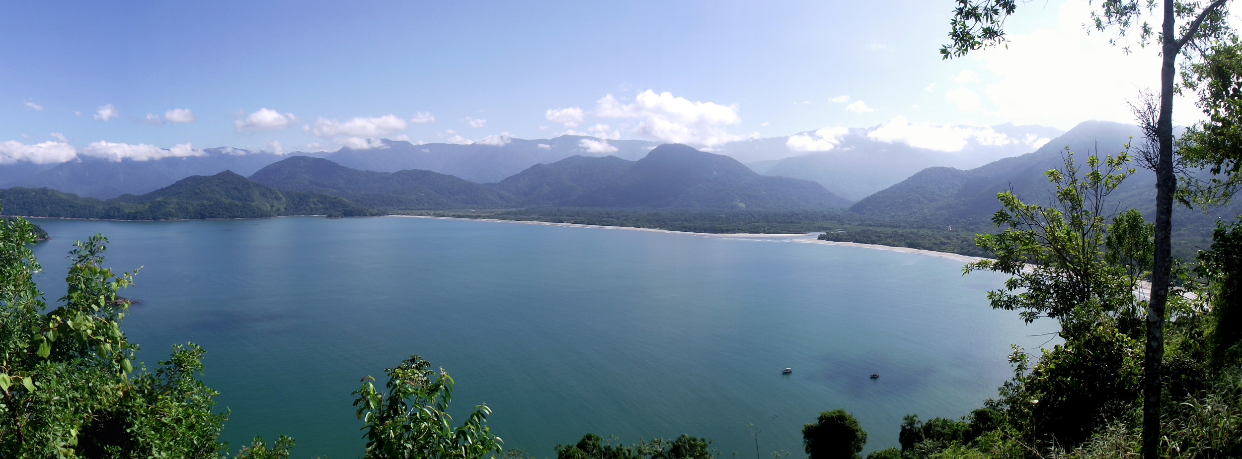  Baía de Ubatumirim, Ubatuba